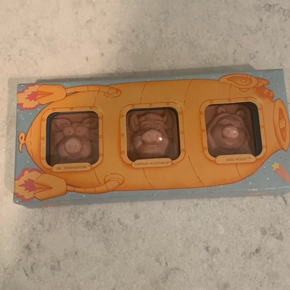 Vintage Hallmark Bath Collection; Pigs in Space Swintrek Soap, Never opened
